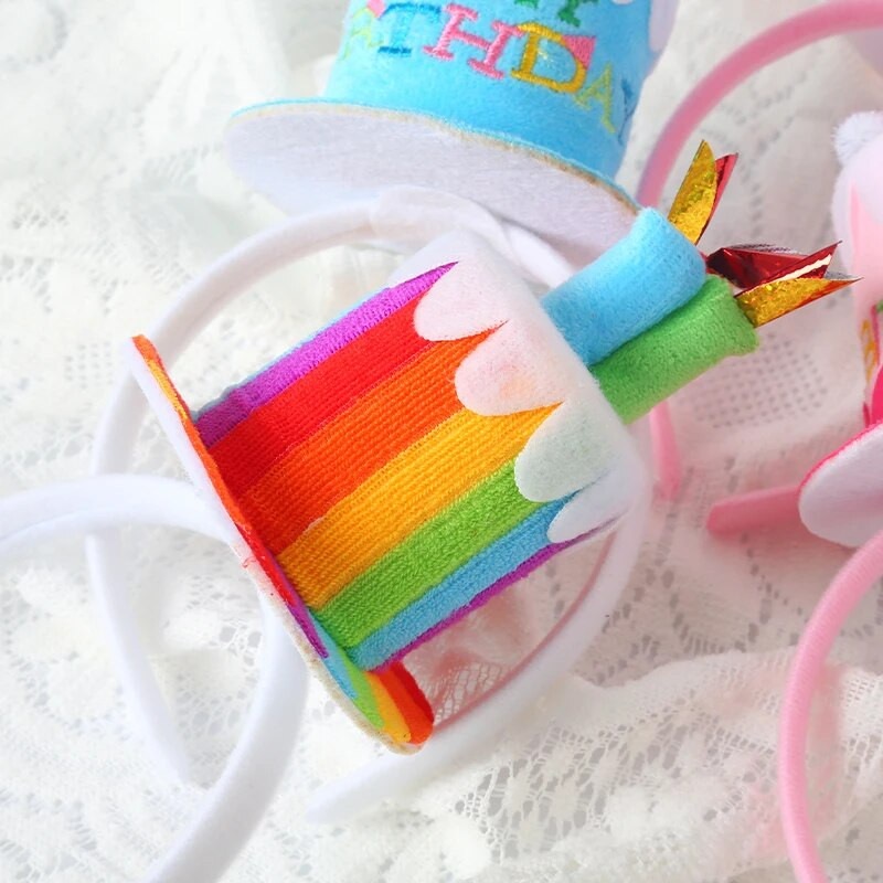 Všetko najlepšie k narodeninám, torta, sviečka, flitre, mäkké pierko, ružová a biela, čelenka s guľôčkami vlasov, čiapky, čiapky pre deti, narodeninovú oslavu, dekorácia, potreba