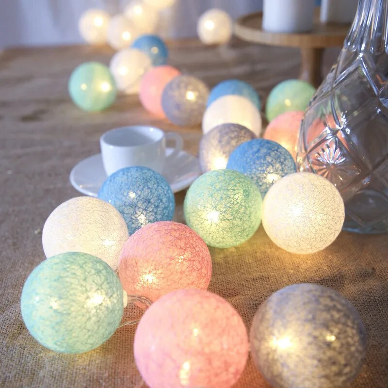 LED svjetla Pamuk Ball Fairy String Light Božićni blagdanski ukrasi Ins Decoration Bedroom Mala žica u boji Trepćuća svjetla