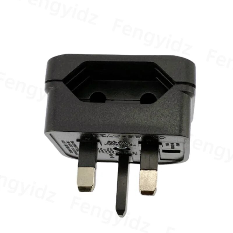 1Gb Eiropas Euro EU 2 Pin uz UK 3Pin Power Socket Travel Plug Adapter Converter Jauns
