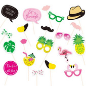 20 ks havajských rekvizít do fotobúdky, letných dekorácií do bazéna a párty.