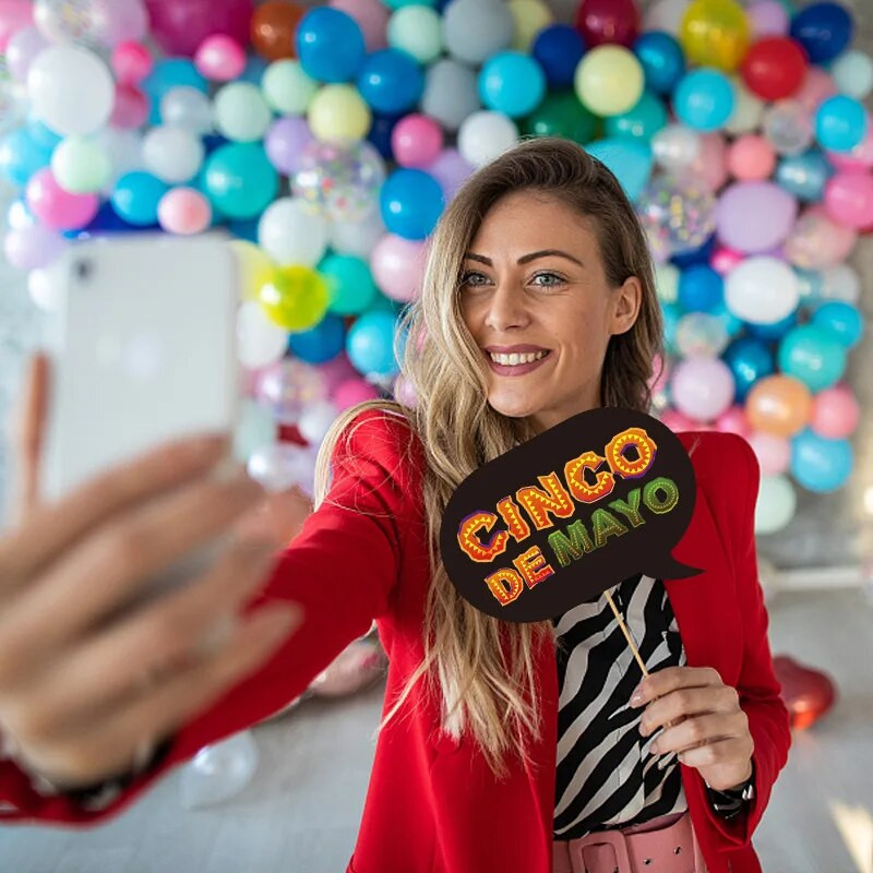 19 vnt meksikietiškos „Fiesta“ nuotraukų būdelės reikmenys asmenukėms vakarėliams skirti „Fiesta“ nuotraukų dekoravimui Meksikos teminių vakarėlių dekoracijos