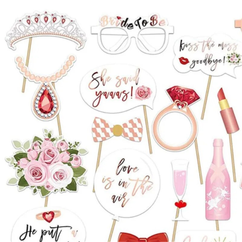 Mireasa va fi recuzita pentru cabina foto de nunta Cabina foto tocmai casatorita Decoratiuni pentru petreceri de gaina Echipa dus de nunta Aprovizionare pentru petrecerea burlacilor