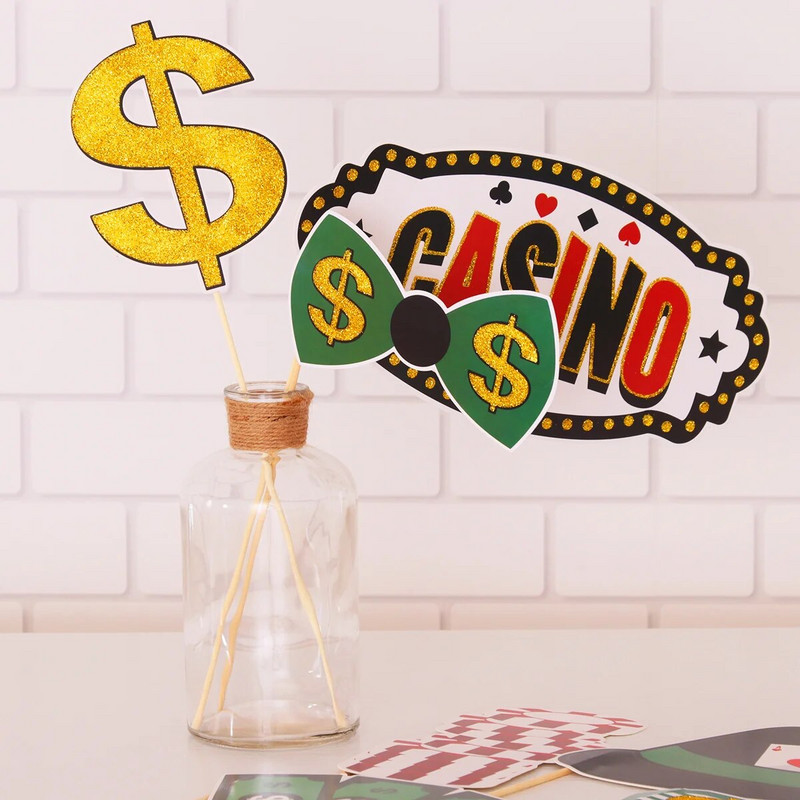 Kasiinoteemalised peotarbed Peokaunistus Kasiino fotokabiini rekvisiidid Kasiino peotarvikud