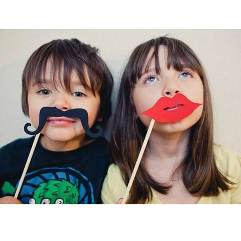 Rekviziti za foto kabinu od 22 komada Smiješne djevojke Automobili DIY Maske za usne Naočale Brkovi Usne na štapiću Potrepštine za svadbenu proslavu rođendana