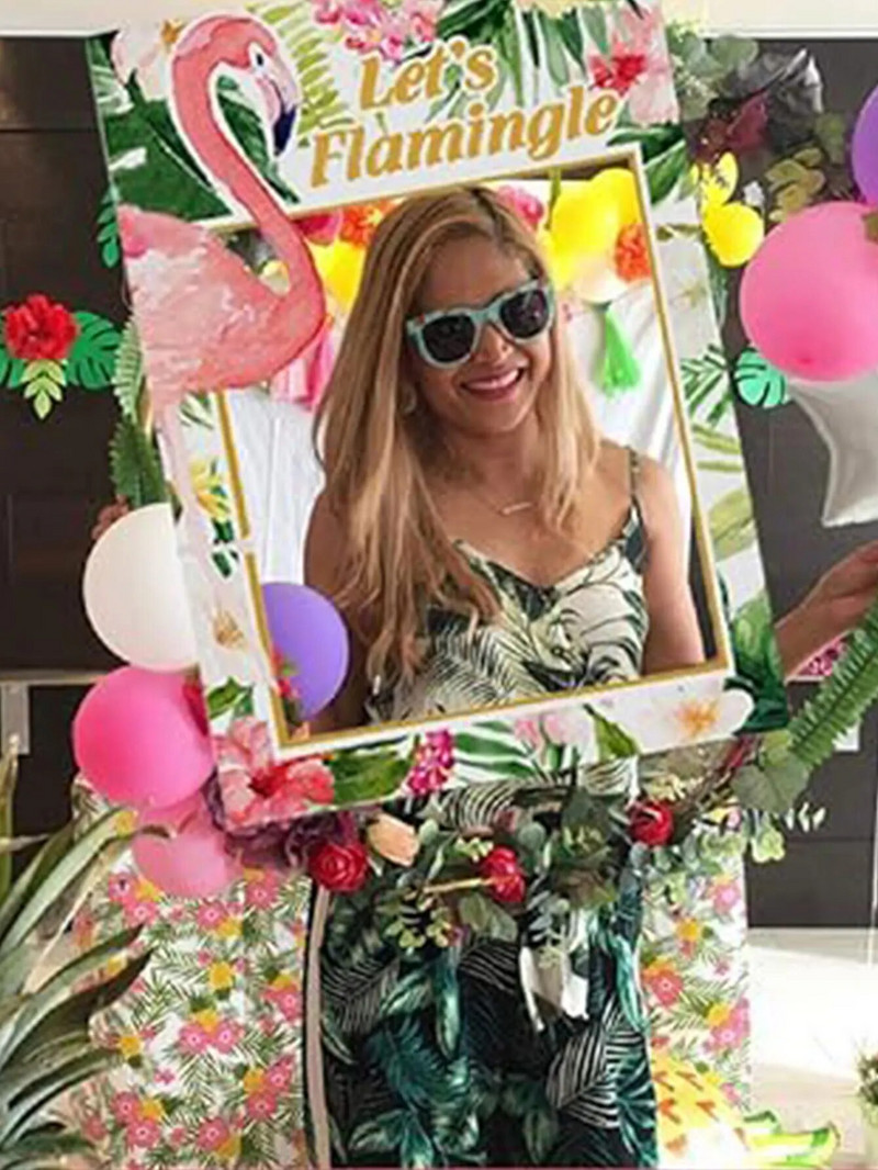 Rekvizita na svadobnú oslavu s plameniakmi LaVenty, fotobúdka s tropickými plameňmi a rozlúčkou so slobodou