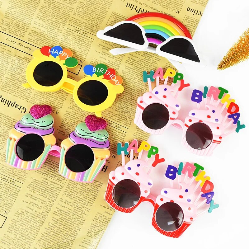 Juokingi akiniai su gimtadieniu