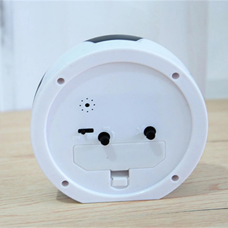 Asztali futball-labdaóra dekoratív elemes futballóra alakú kültéri kemping-ágyak hálószobai születésnapi ajándék