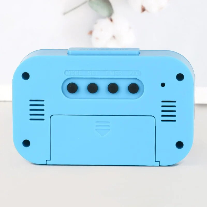 LED digitālais modinātājs Elektroniskais digitālais modinātāja ekrāna galda pulksteņi mājas biroja fona apgaismojuma atlikšanai kalendāra pulkstenis