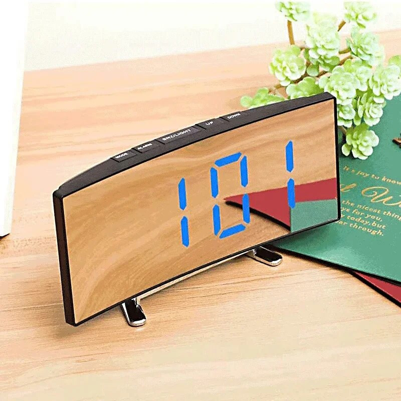 LED skaitmeninis žadintuvas išlenkto ekrano veidrodis tylus elektroninis laikrodis miegamojo darbalaukio didelio ekrano namų dekoro reikmenys