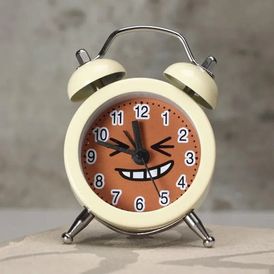 Novi kreativni metalni materijal Mala budilica Ruralna mala svježa stolna mini budilica Događaj Blagdanski mali poklon Budilica