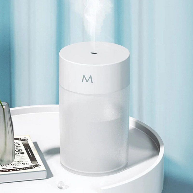 Nešiojamas oro drėkintuvas Ultragarsinis 260ml Mini automobilių drėkintuvas Aromaterapinis difuzorius Purškiklis USB eterinių aliejų purkštuvas LED lempa