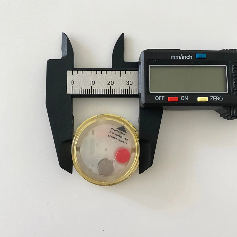 38 mm ümmargune kella, rooma numbritega miniatuurne kvartskella liikumismehhanismi sisestus sisseehitatud isetegemiseks