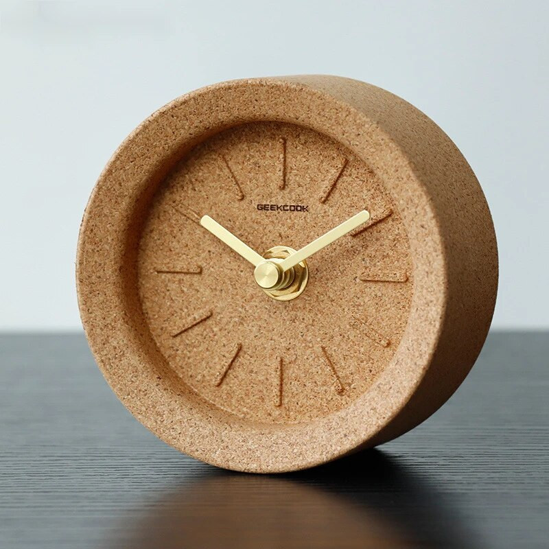 Mitte tiksuv lauakell ümmargune ruudukujuline korgist vaikne akuga töötav puidust lauakell Väike keskkonnasõbralik kaasaegne kontori sisekujundus