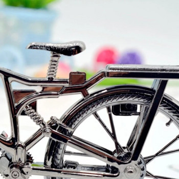 Малък будилник Ретро Европейски стил Дизайн на велосипеди Всекидневна Стерео Без звук Декорация Електронен цифров часовник Reloj De Pared