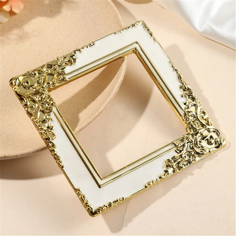 1 tk Retro Golden Resin Mini fotoraam Ornamendid Vintage väikesed ehted Positsioneeriv raam Ehted Kuva Rekvisiidid Kodukaunistus