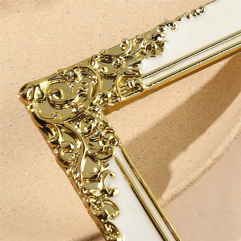 1 tk Retro Golden Resin Mini fotoraam Ornamendid Vintage väikesed ehted Positsioneeriv raam Ehted Kuva Rekvisiidid Kodukaunistus