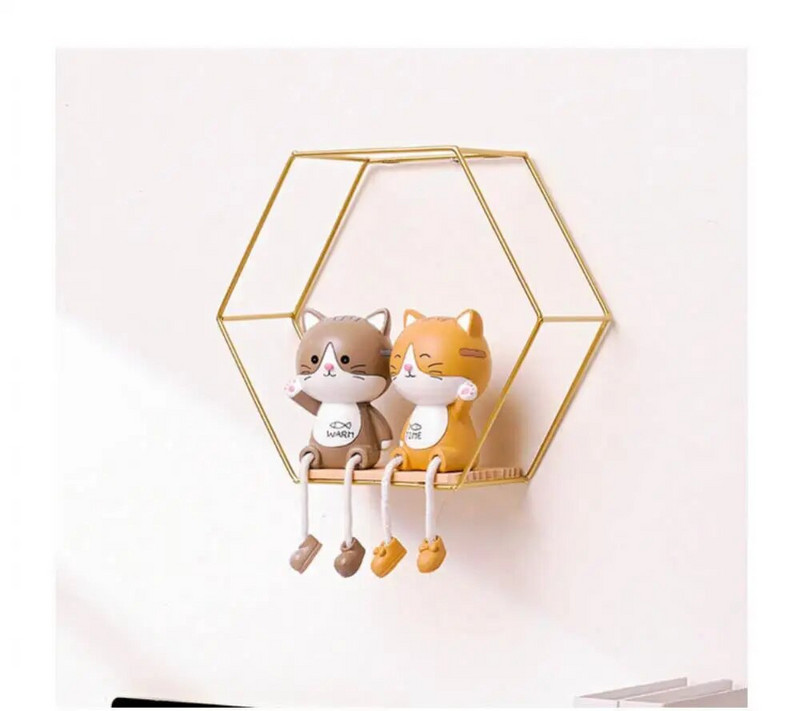 Lebegő hatszögletű polcos falra szerelhető fémkeretes aranypolcok fapadlóval fali tároláshoz és otthoni dekorációhoz