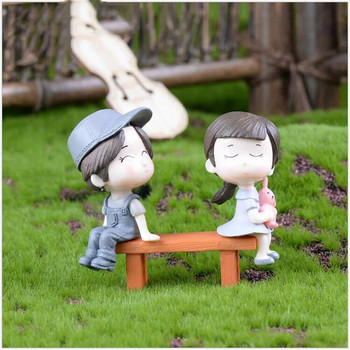 1σετ Cartoon Lovely Couple Chair Ρητίνη ειδώλια Μινιατούρες Νεράιδα Κήπος Διακόσμηση σπιτιού Γραφείο Κήπος Διακοσμητική χειροτεχνία