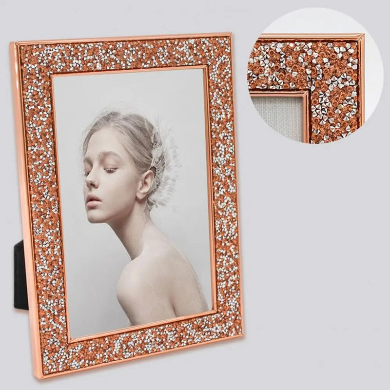 Modernus nuotraukų rėmelis Neslystantis nuotraukų rėmelis Prabangus kraštinis nuotraukų rėmelis Blizgus galvanizuotas nerūdijančio plieno neslystantis stovas