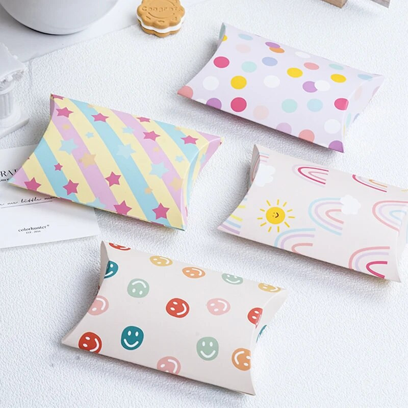 10 gab. Rainbow Star spilvenu konfekšu kastīte cepšanai cepumi Dāvanu iesaiņojuma kastītes maziem uzņēmumiem kāzu dāvanas dzimšanas dienas svinību dekorācijas