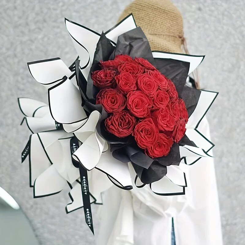 10 db vízálló fekete-fehér nemes ajándék virágos csomagolópapír