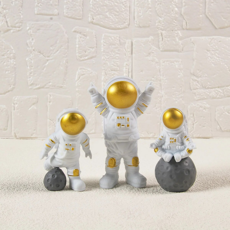 3 tk Astronaut Cake Topper Laste sünnipäevapeo rekvisiidid Kid Boy King Toy Baby Show Armas kosmosemehe tassikoogi kaunistus