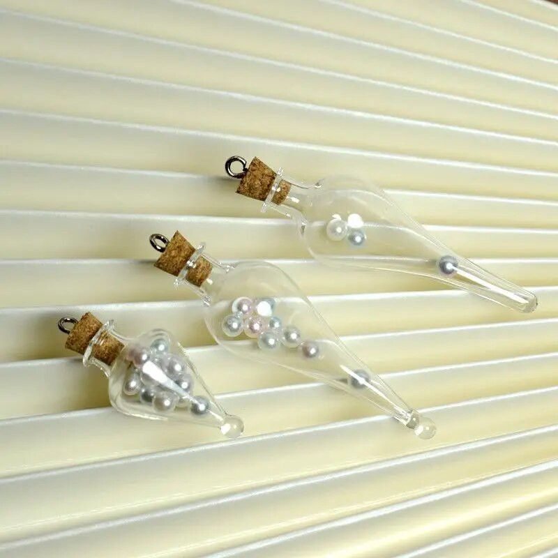 Vesitilk tühje joogijook klaaspudel klaaspurgid korkdekooriga Wish Lucky Magic ripatsiga klaaspurgid pulmapühade konteinerid