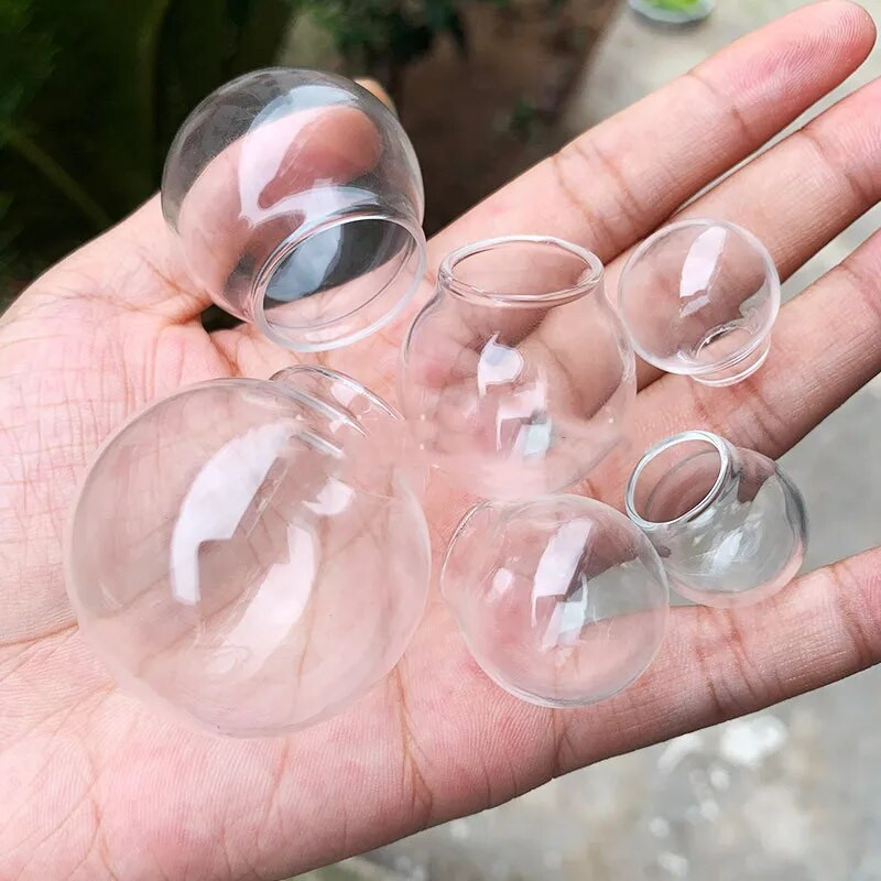 1/2/3X Mini átlátszó, modern kézműves üvegkupola borítású száraz virágváza fa alappal, terep figurákkal Modell bemutató grafikával