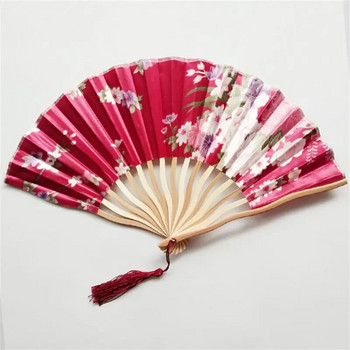 Сгъваем вентилатор от коприна в китайски японски стил Сватбен фен арт подаръци Танцов ръчен вентилатор Винтидж бамбуков сгъваем ръчен вентилатор с цветя