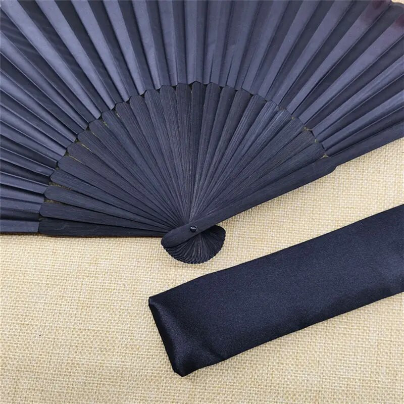 Mustad kokkuklapitavad lehvikud Vintage käsifännid pulmade eelistus Hiina stiilis tantsupidu Hiina tantsupeo kokkupandavad lehvikud