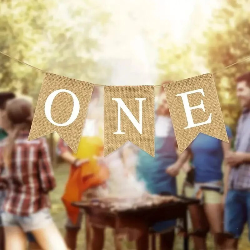 Beebi dušitarbed kotiriie ONE Garland esimese sünnipäevapeo soosib Söögitooli kalasaba lipp