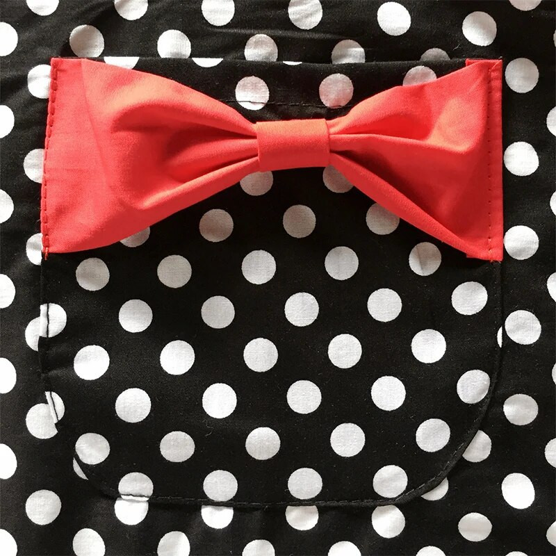 Fél vállpántos aranyos hercegnős kötény pamut féltestű rövid kis kötény női háztartáshoz, konyhai kertészkedéshez. Pöttyös munkakötények