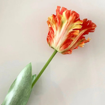 Luxus 3D papagáj Tulipán ág igazi érintés művirágok az új ház dekorációjához flores mesterséges buli a fehér tulipánokat részesíti előnyben