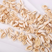 20/50db Kis ömlesztett vágott szál tengeri természetes kagyló kagyló gyöngyök Cowry Cowrie ékszerek kézműves kiegészítők lyukak barkács karkötő nőknek