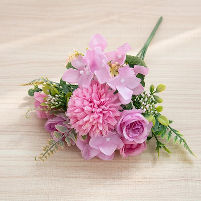 Umjetne bijele ruže Cvijeće Biljke za vazu Vjenčanje Dekoracija kućne sobe Poklon za Valentinovo Lažni svileni buket Stol za zabavu