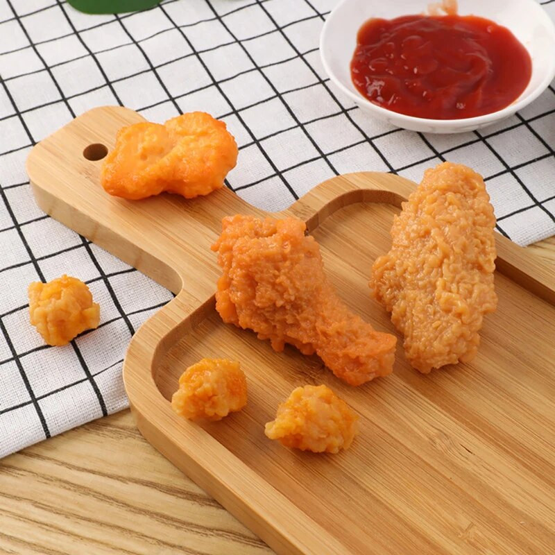 Simulacija pilećih krilaca Rekviziti lažne hrane Kuhinjski pileći bataci Model grumena