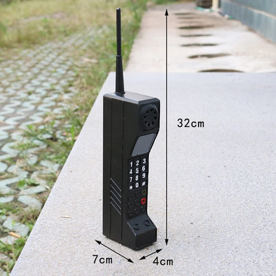 Ρετρό ρετρό προσομοίωση των μενταγιόν μοντέλων κινητών τηλεφώνων της δεκαετίας του 1960 Παλιομοδίτικο στούντιο λήψη βίντεο με κοστούμια κινέζικου στιλ