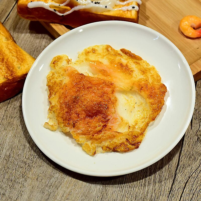 Ekrano rekvizitai derinami su papuošalais fotografuoti, keptas kiaušinis, keptas kiaušinis, „pasidaryk pats“ ramen makaronų priedai, naujo modelio maistas