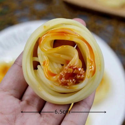 Изкуствена храна Симулирана юфка Декоративен хранителен модел Фалшива храна Форма на паста за фотореквизити Домашен декор Детски играчки за игра