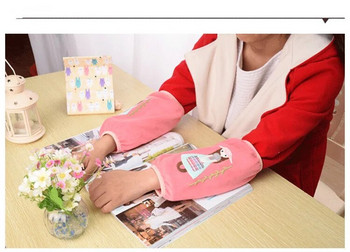 1 чифт анимационни момичета с горен ръкав Flannelette Зимни палта Прахоустойчиви ръкави с маншет Горни ръкави Инструменти за почистване на дома Аксесоари ND 015