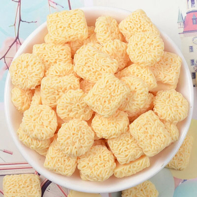 10 vnt/stal. Modeliavimas netikras maistas Plokščios nugaros dervos kabošonas Dirbtiniai greitai paruošiami makaronai Plokštieji makaronai Dekoratyvinės dalys „pasidaryk pats“ papuošimai