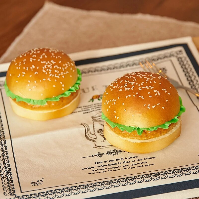 Imituotas maisto modelis mėsainis mėsainis Duona žaislai Maisto rekvizitai Modelis lango ornamentas Dirbtinis maistas Netikras maistas Dirbtinis mėsainis