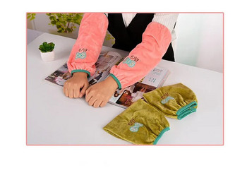 1 чифт зимни фланели с анимационен модел Кухненски антифаулинг Дълъг горен ръкав Защита на ръцете Готварски ръкав ND 016