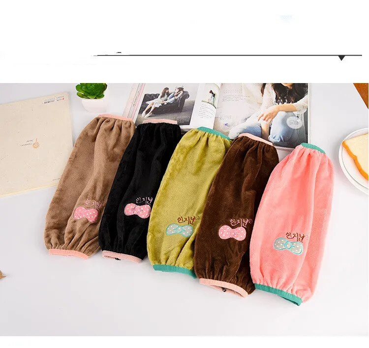 1 Poros žiemos flaneletės animacinių filmų piešinys virtuvėje, apsaugantis nuo užsiteršimo ilgomis rankovėmis, apsaugantis kepimo rankoves ND 016