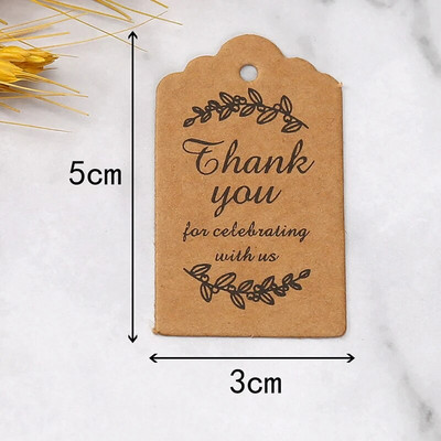50 db Köszönjük, hogy velünk ünnepelt Kártya Csomagolás Dekoráció Esküvői Vendég Ajándék Születésnapi Party Barkács címkék 3x5cm Papír Címkék