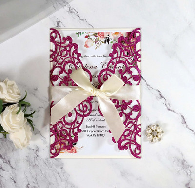 Csillogó esküvői meghívó Love Forever Finom faragott lézerrel vágott meghívók Romantikus esküvői meghívó