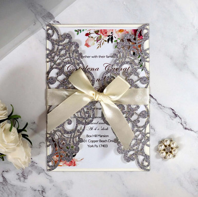 Csillogó esküvői meghívó Love Forever Finom faragott lézerrel vágott meghívók Romantikus esküvői meghívó