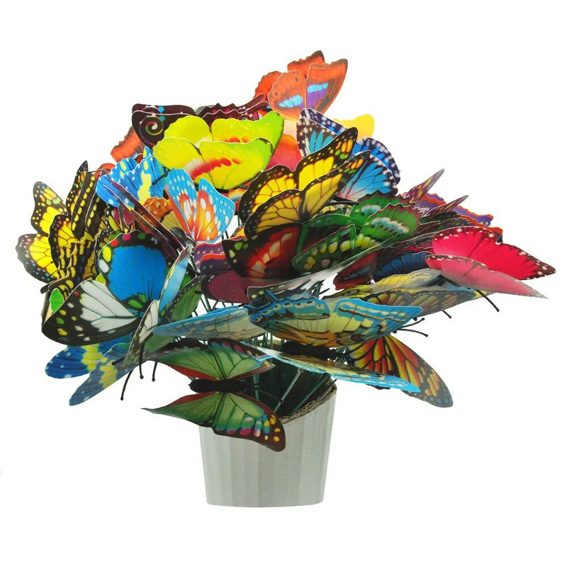 Drugelių krūva sodo kiemo sodo vazonėlis, spalvingas, įnoringas drugelio kuoliukas, dekoravimas lauko dekoras Sodo puošmena