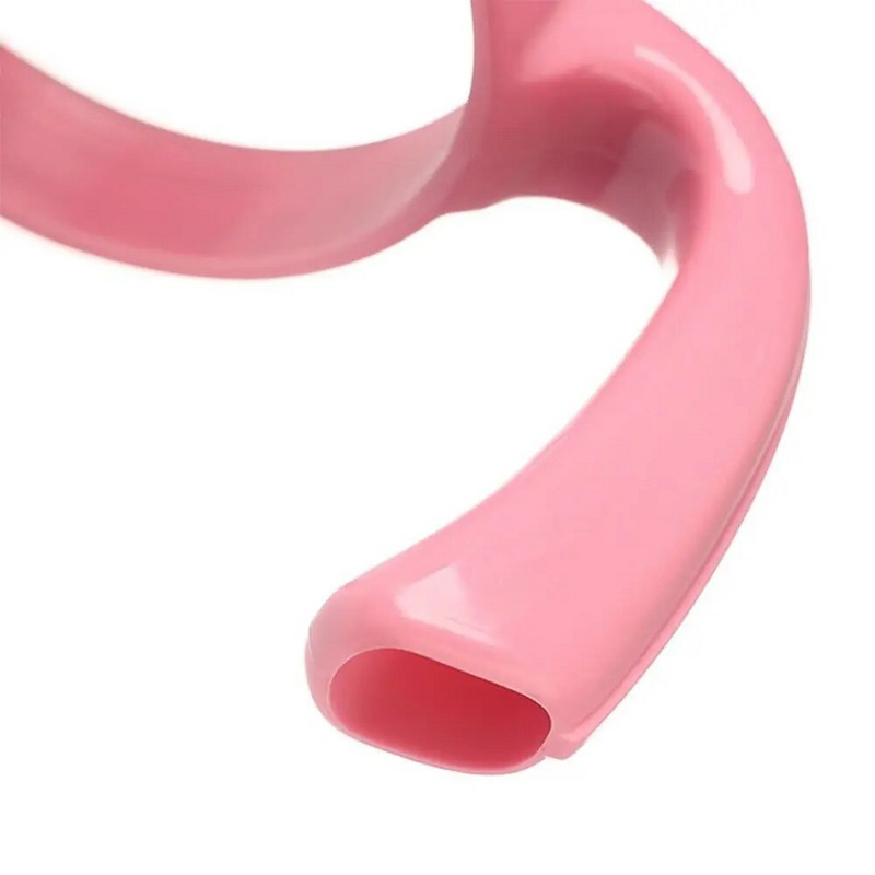 Nešiojami plastikiniai stiklinės puodelio rankenos kelioninio puodelio pagrindai, skirti 20 uncijų 30 uncijų automobilio puodelio gėrimų stovo vandens butelių laikiklio priedams