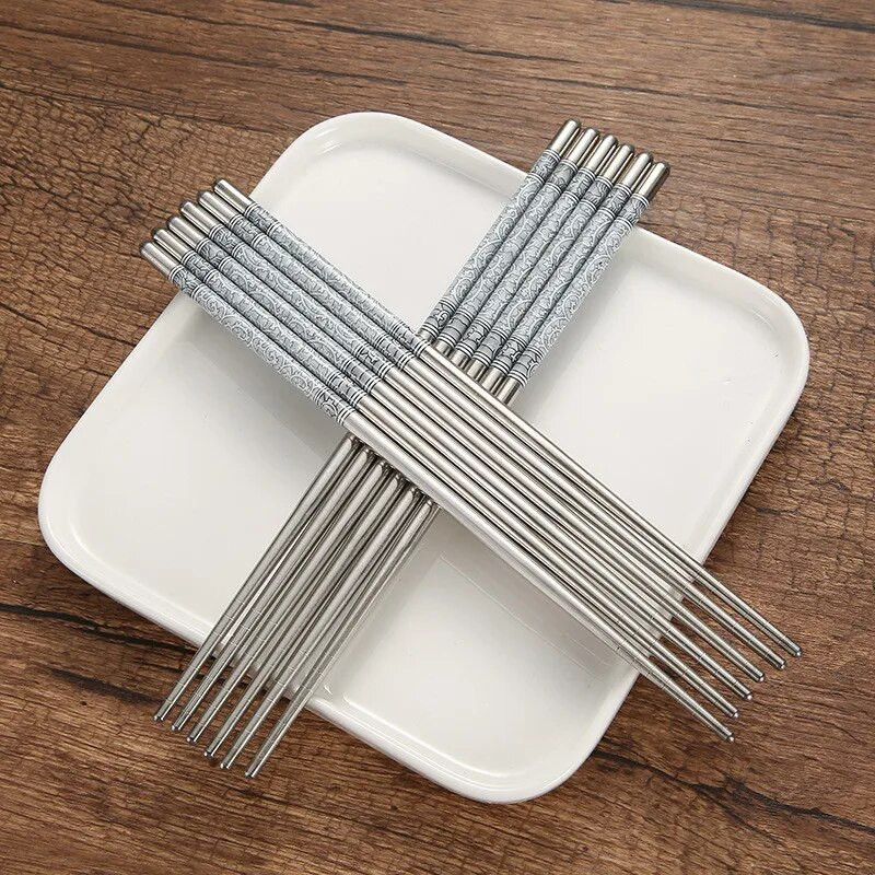 1 pora nerūdijančio plieno lazdelių sušių porceliano spirale kinų lazdelės Maisto lazdelės Virtuvės stalo reikmenys